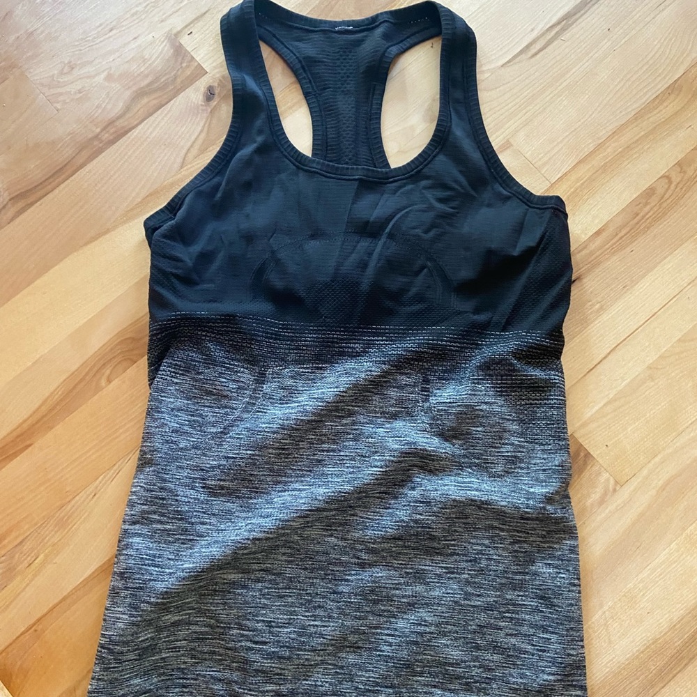 Lululemon black & grey tank